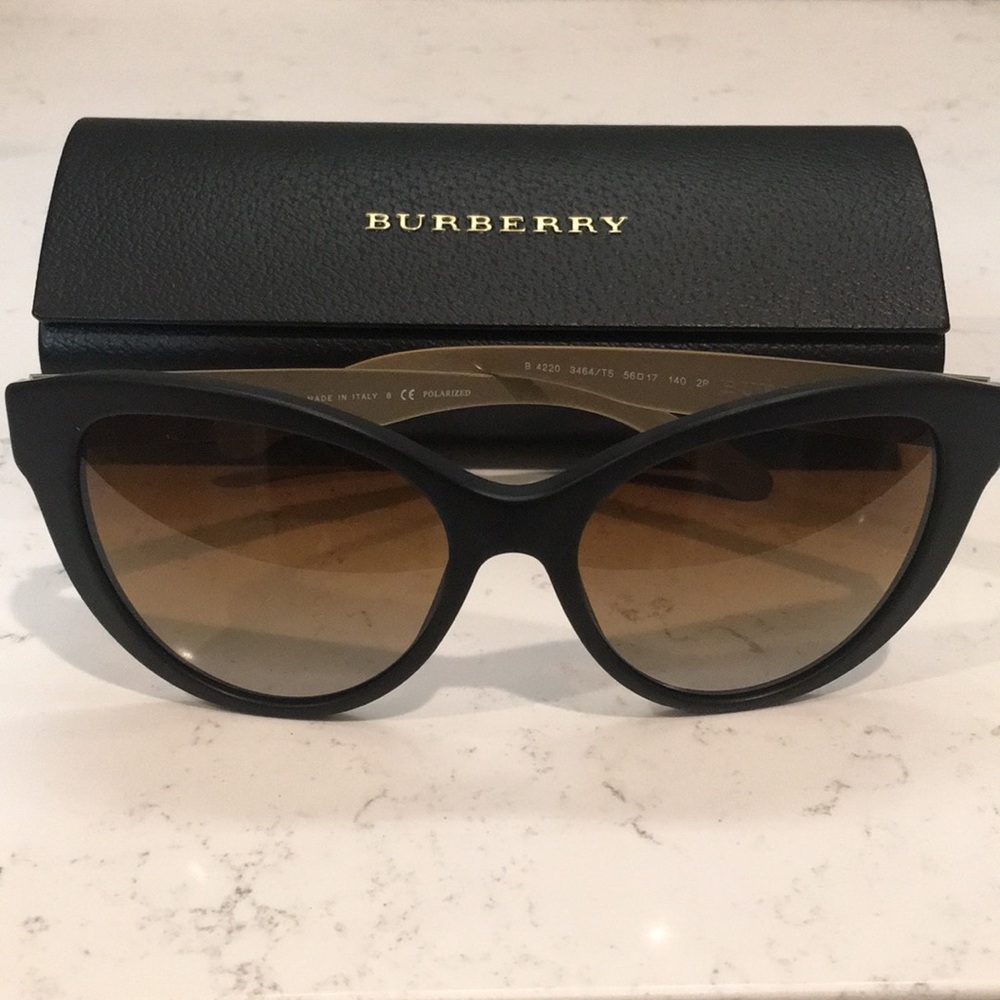 BURBERRY SUNGLASSES Model B4220 Perfect Condition